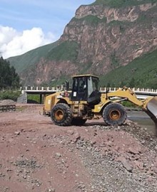 Culminan trabajos de limpieza y descolmatación del río Chalhuanca
